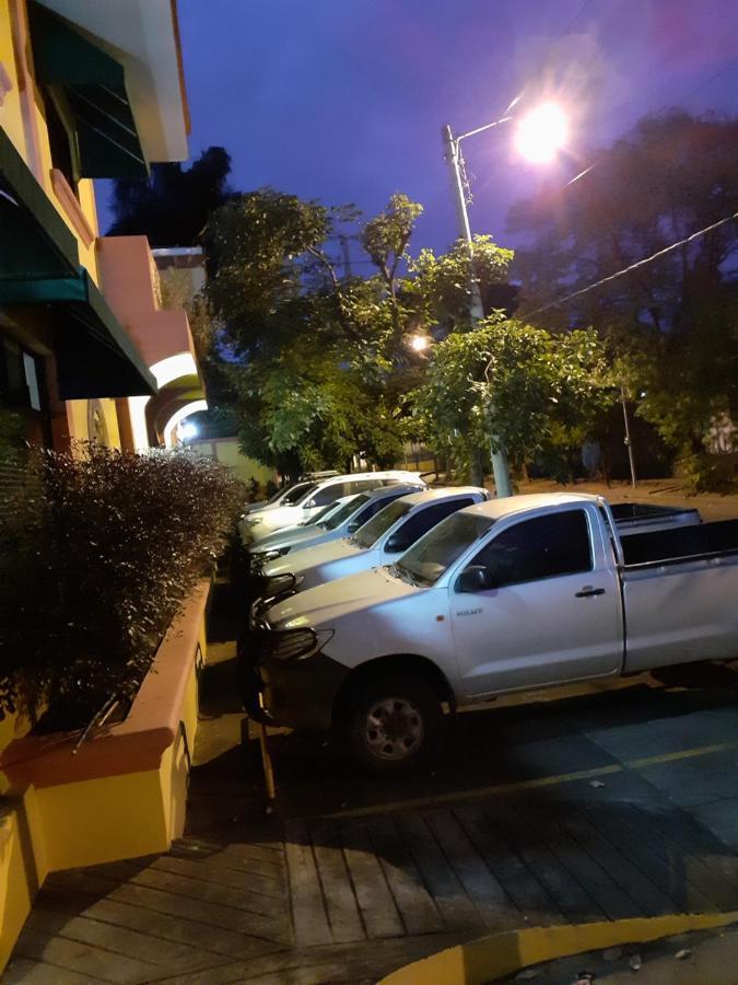 Hotel Brandts Los Robles De San Juan Манагуа Екстер'єр фото