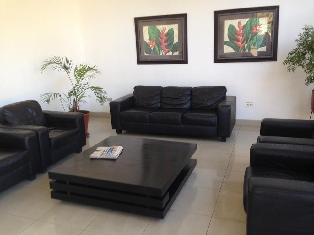 Hotel Brandts Los Robles De San Juan Манагуа Екстер'єр фото
