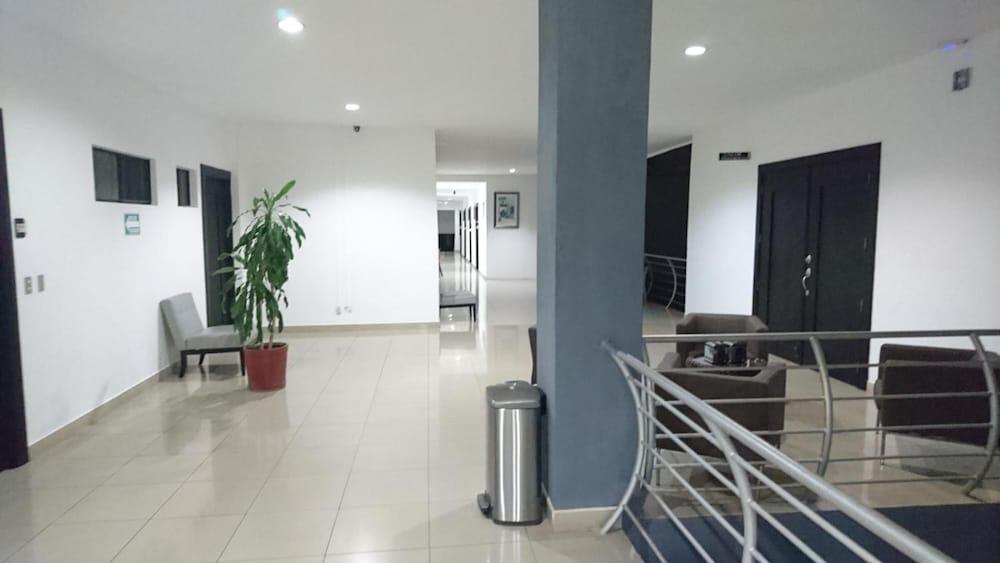Hotel Brandts Los Robles De San Juan Манагуа Екстер'єр фото