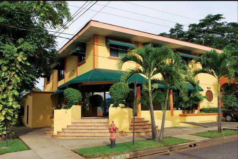 Hotel Brandts Los Robles De San Juan Манагуа Екстер'єр фото