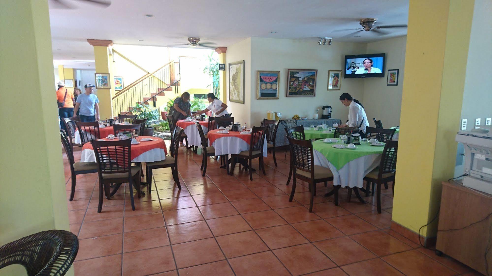 Hotel Brandts Los Robles De San Juan Манагуа Екстер'єр фото